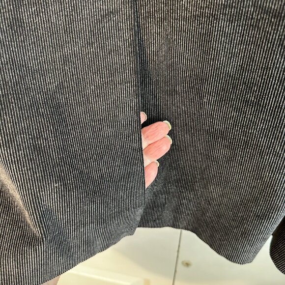 Covington Men’s Dark Gray Corduroy Sport Coat Blazer Jacket Single Vent Size 40S - Picture 4 of 14